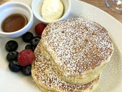 サラベス　東京