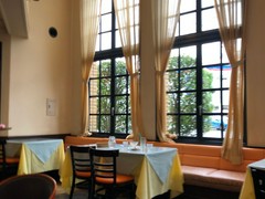 イタリアンレストランシャンゴ　問屋町本店