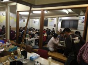 座敷 鉄板テーブル 八テーブル カウンター 七席 個室あり