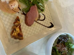 ダイニング　クレオン