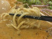 もちもちで小麦を感じるストレート麺！