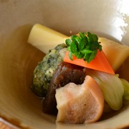 とらや日本料理