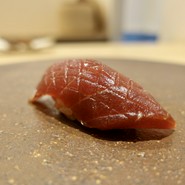 鮨うがつ