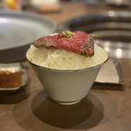 和牛焼肉 やくにく 新宿東口店