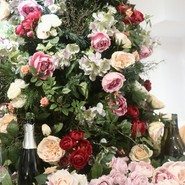 店内にフラワータワーがありました。季節によって内容が変わる事もあるようです。