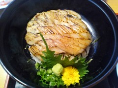 穴子丼とろけます。