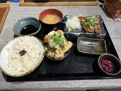 焼肉とおろし唐揚げ定食