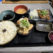 焼肉とおろし唐揚げ定食