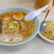 醤油チャーシュー・半チャーハン