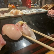 さかえすし 三ッ寺店