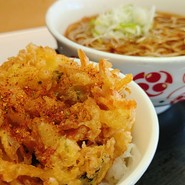 かき揚げ丼とかけ蕎麦のセットメニュー