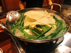 博多水炊き風もつ鍋　もつ藤