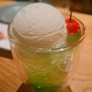 これもお酒です。名前はわかりません...