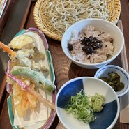お昼の定食　10月