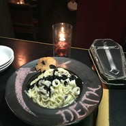 VAMPIRE CAFE