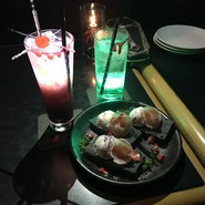 VAMPIRE CAFE