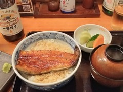 鰻丼（家康）でも十分鰻を楽しめました。