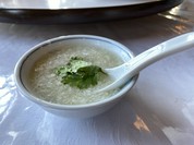 パクチー入り海燕のスープ