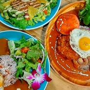 カラフルなハワイアン料理たち。Alohaな