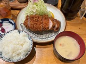 ランチロースカツ定食1300円！