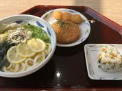 与島PAフードコート