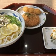 与島PAフードコート