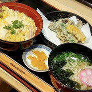 与島PAフードコート