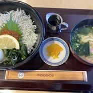 与島PAフードコート