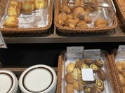 豊富なミニパンは食べ放題！