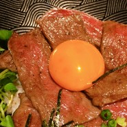 飛騨牛カルビ丼