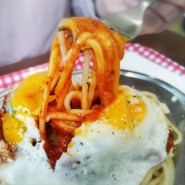 スパゲッティーのリフト（ミートソースパスタ）