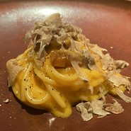 カルボナーラ白トリュフのせ
