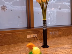 ジュースのサーバーにメロンソーダがあったので、アイスを乗せてフロートにしてみました。