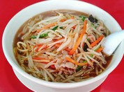 野菜たっぷり、モヤシラーメン。