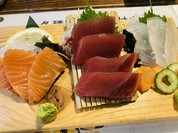 海鮮居酒屋　大漁旗