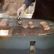 目の前で焼いてくれます