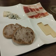 Finesse Wine&Cheese