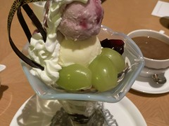 ラウンジ もみじ