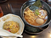 田ぶしラーメンに半チャーハンセット！