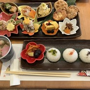 今は秋、お皿も秋もようです！