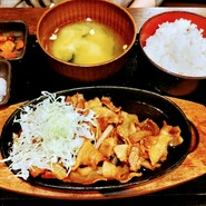 豚の生姜焼き定食