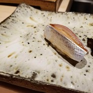 鮨　在