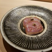 鮨　在