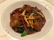 大麦三元豚肩ロースの黒酢酢豚　バルサミコソース
