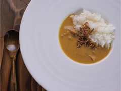 脂かす濃厚バタチキミニカレー