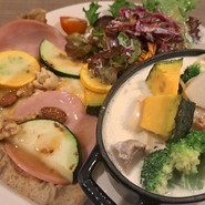 カフェ＆キッチン　unique（ユニック）