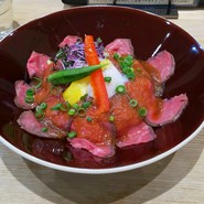 黒毛和牛ローストビーフ丼