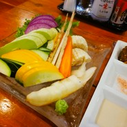 名物野菜刺身盛合せ