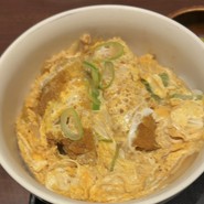 こちらはかつ丼！