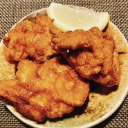 濃厚特製つけダレ　大きい唐揚げ